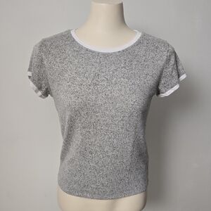 4/$20 ❤️ Heather Gray Short Sleeve Tee with White Trim (L)